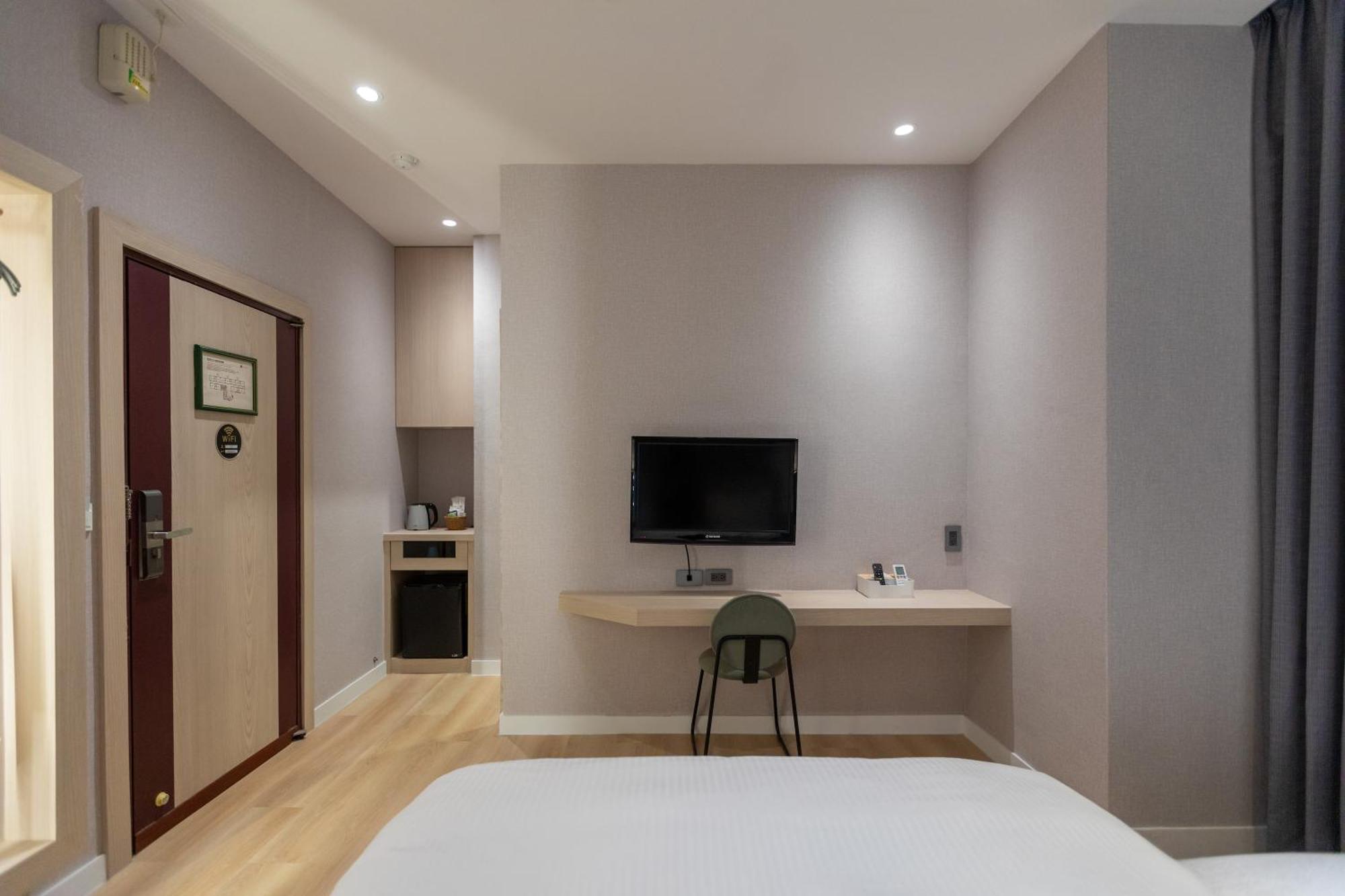 Fu Hsiang Hotel Yilan Quarto foto